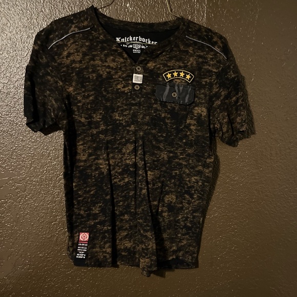 Black & Brown Knickerbocker Short Sleeve Tee with Star & Zipper Details, Size S - Picture 1 of 6